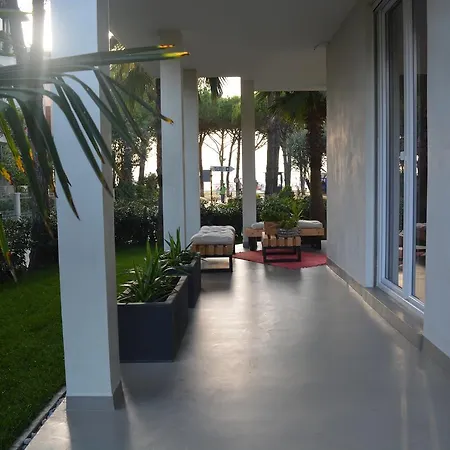 Splendida Con Giardino Sulla Spiaggia * غوليم